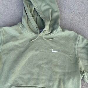 Nike Solo Swoosh Men Size Medium Loose Fit Olive Pullover Sweatshirt